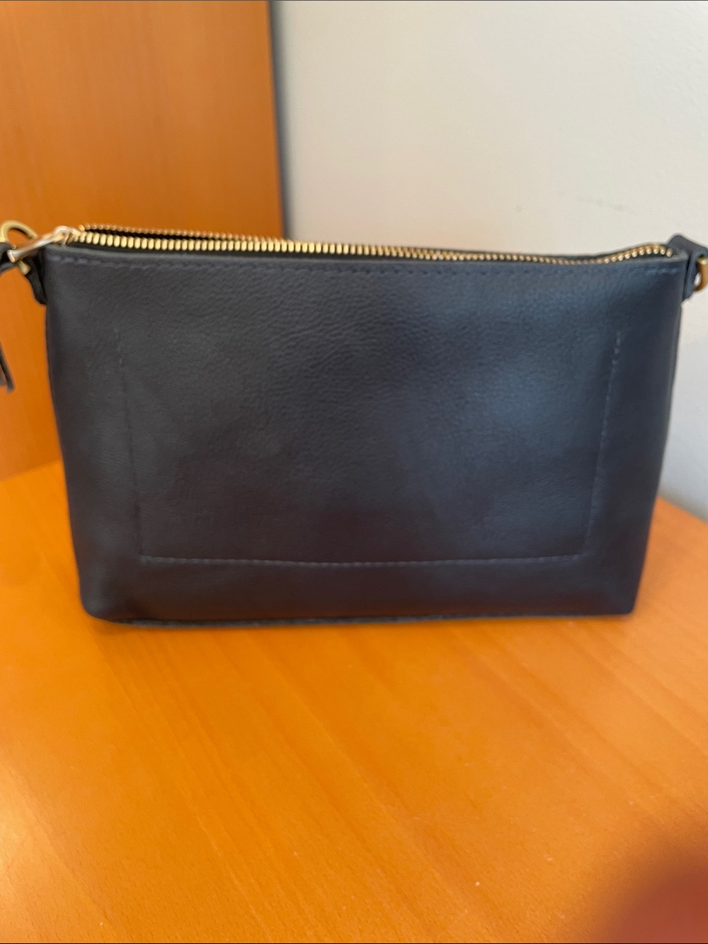 Portland Leather Crossbody - Picture 3 of 8
